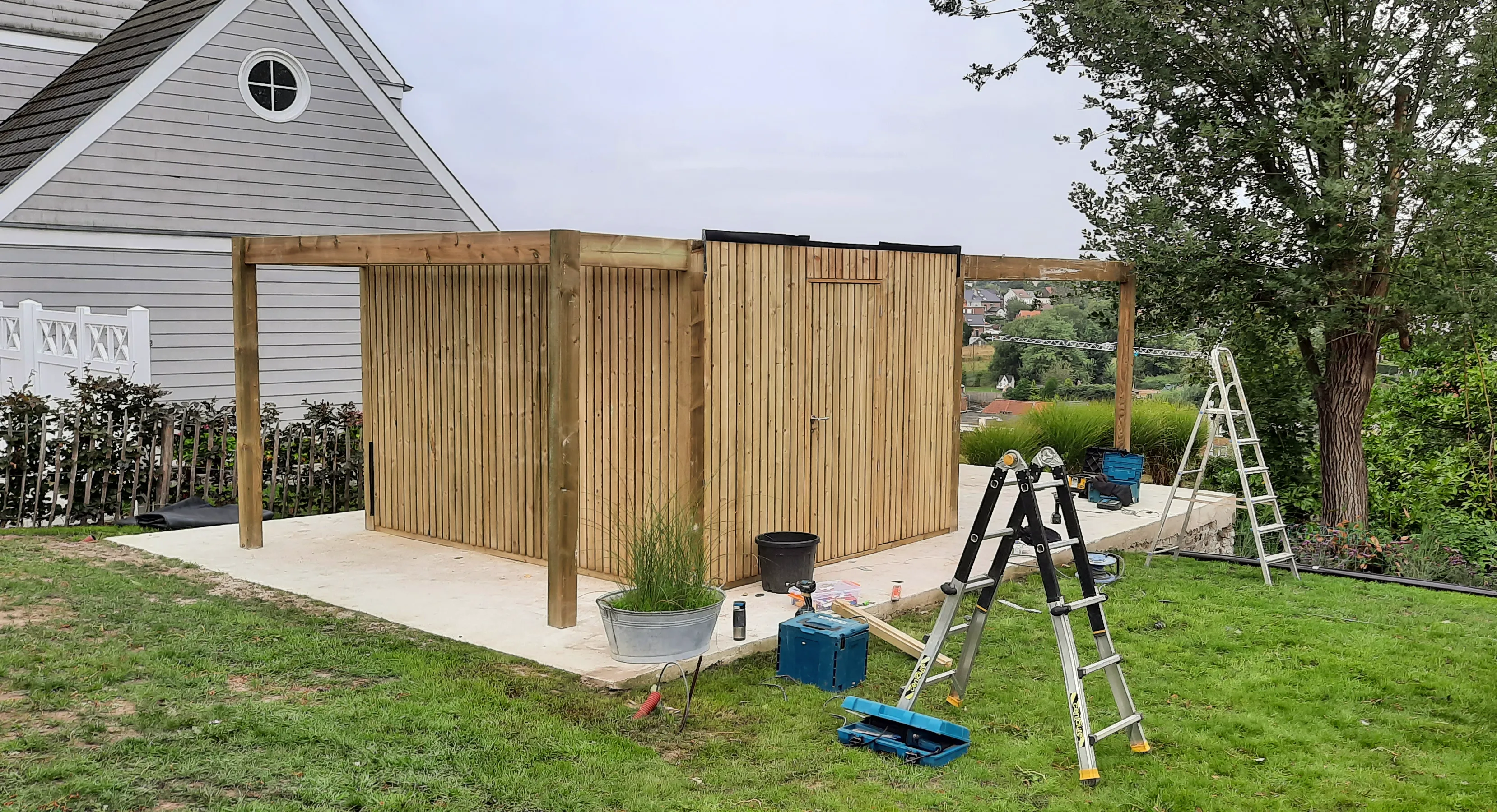 Placement de la porte et des murs de façade